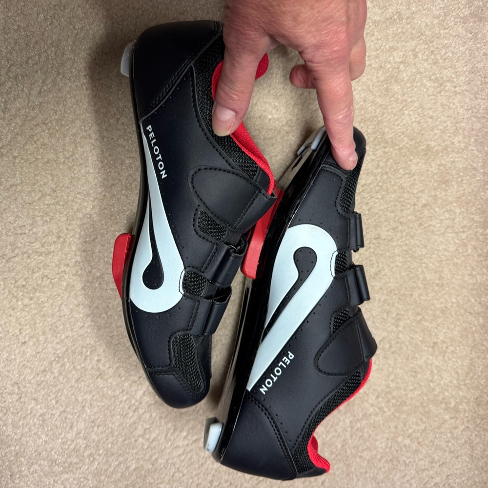 Peloton men’s cycling shoes